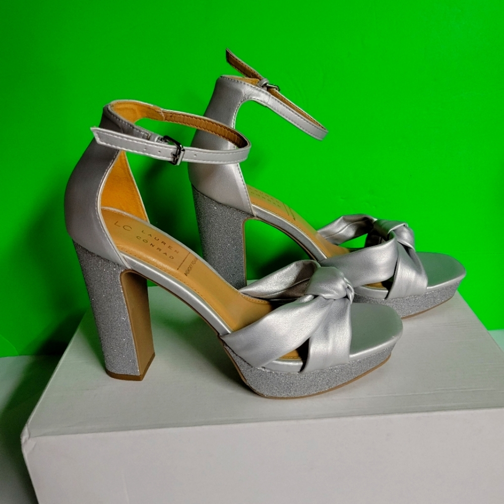 NEW Lauren Conrad Soft Knot SILVER High Heel Platform Sandal sz 10 CARAMELIZED